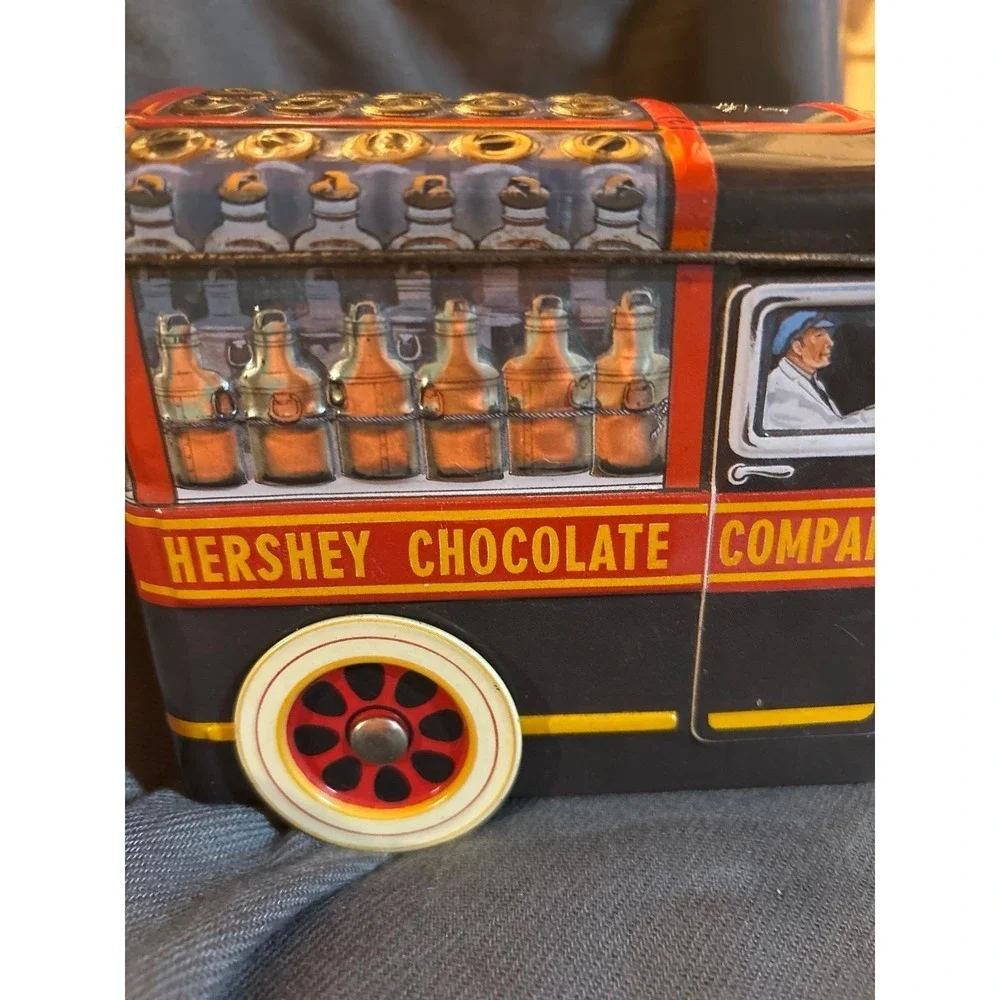 Vintage 2000 Hershey's Vehicle Series Canister 1 Milk Truck Collectible Tin